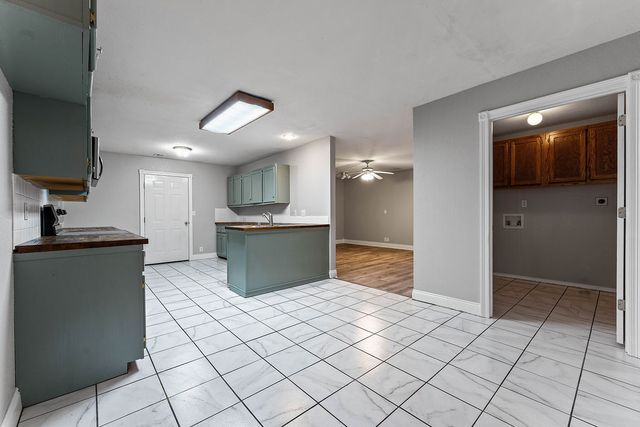 4476 Sandingham Street, Fayetteville, AR 72704
