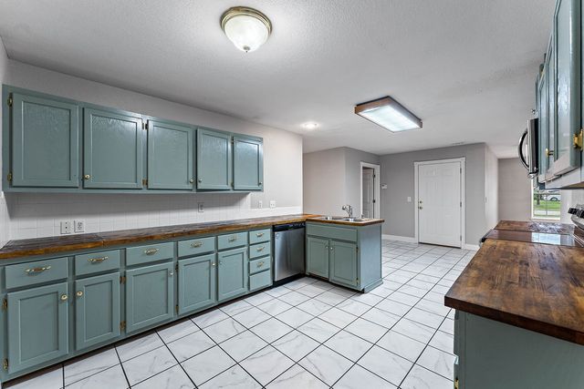 4476 Sandingham Street, Fayetteville, AR 72704