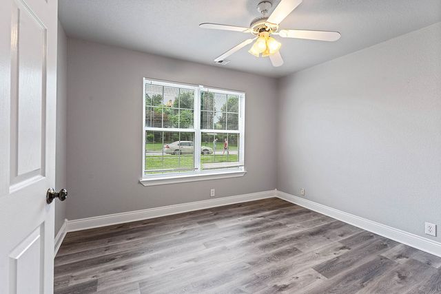 4476 Sandingham Street, Fayetteville, AR 72704