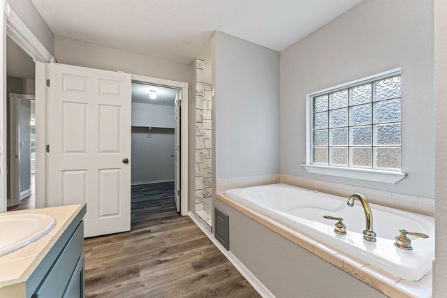 4476 Sandingham Street, Fayetteville, AR 72704