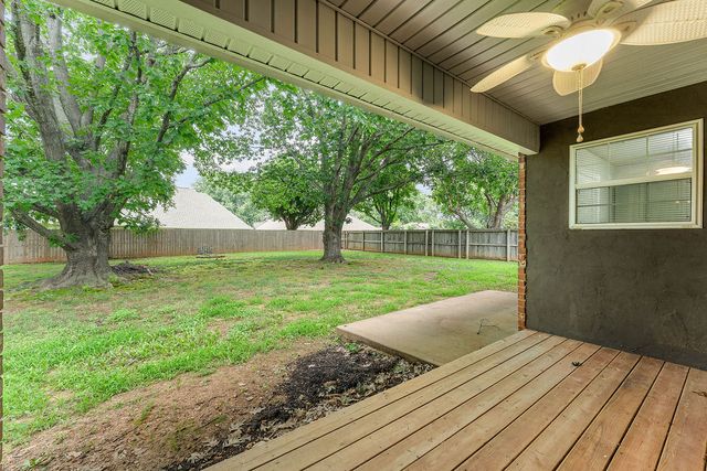 4476 Sandingham Street, Fayetteville, AR 72704