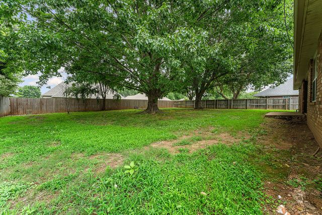 4476 Sandingham Street, Fayetteville, AR 72704