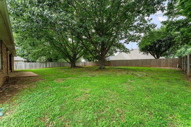 4476 Sandingham Street, Fayetteville, AR 72704