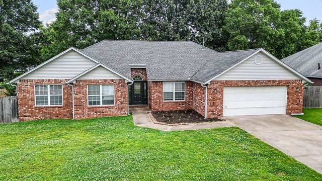 4476 Sandingham Street, Fayetteville, AR 72704