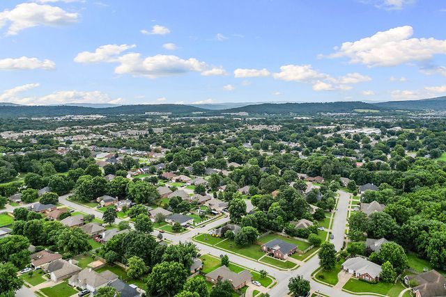 4476 Sandingham Street, Fayetteville, AR 72704