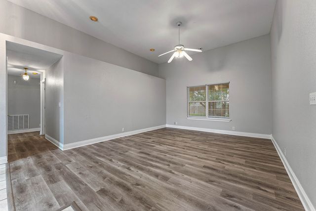 4476 Sandingham Street, Fayetteville, AR 72704