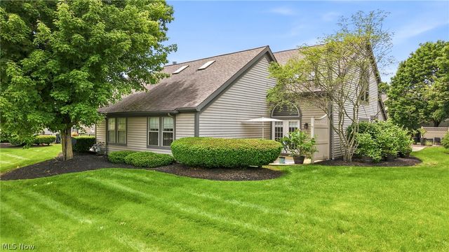 347 N Bayshore Drive, Columbiana, OH 44408