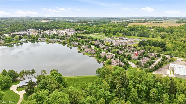 347 N Bayshore Drive, Columbiana, OH 44408