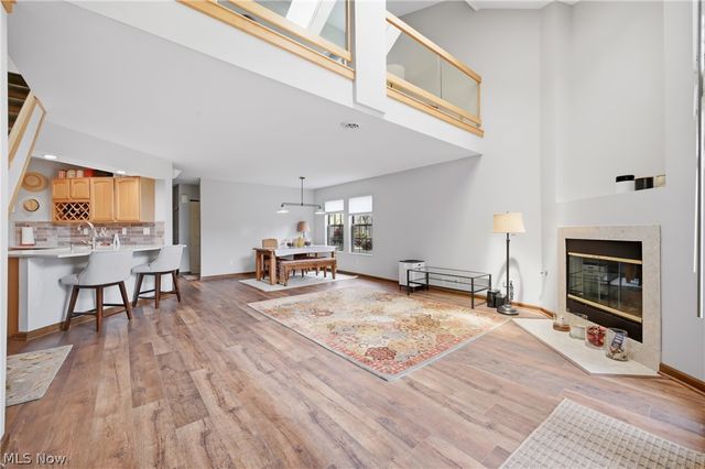 347 N Bayshore Drive, Columbiana, OH 44408