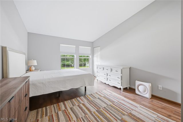 347 N Bayshore Drive, Columbiana, OH 44408
