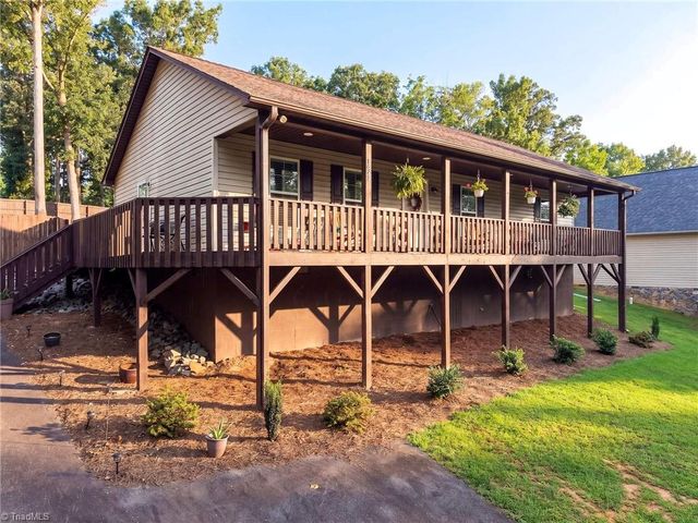 133 Lake Drive 9, Lexington, NC 27292