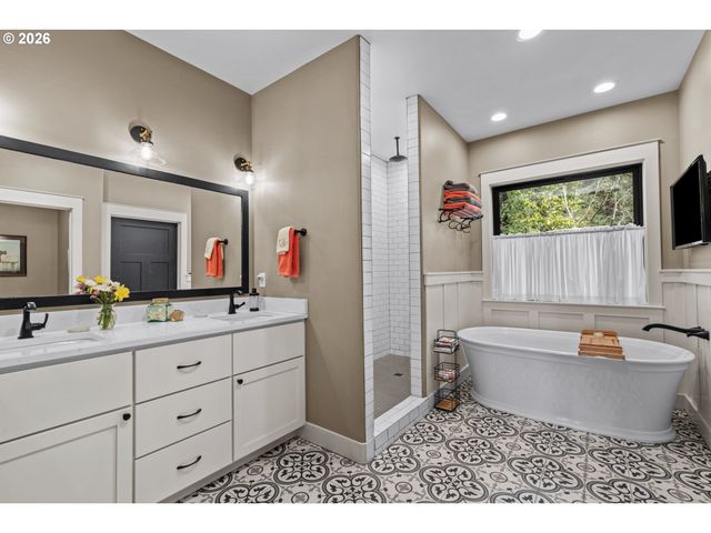 83489 JENSEN Ln, Florence, OR 97439