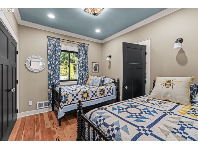 83489 JENSEN Ln, Florence, OR 97439