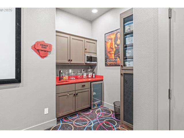 83489 JENSEN Ln, Florence, OR 97439