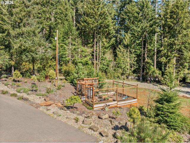 83489 JENSEN Ln, Florence, OR 97439