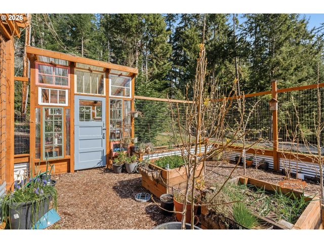 83489 JENSEN Ln, Florence, OR 97439