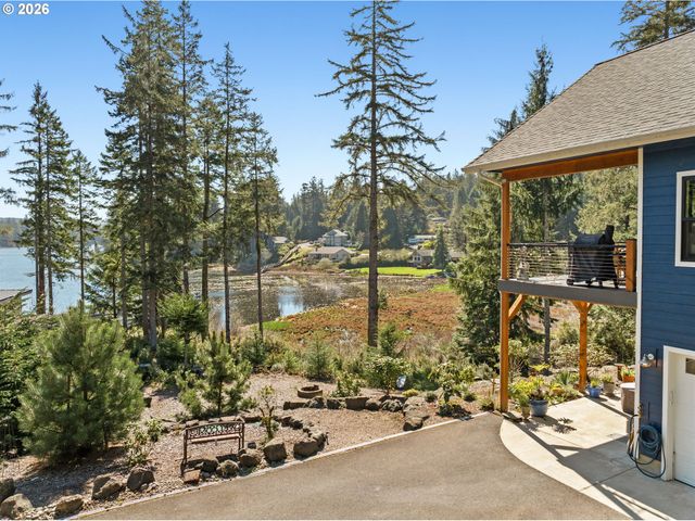 83489 JENSEN Ln, Florence, OR 97439