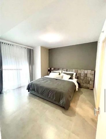 488 NE 18th Street 503, Miami, FL 33132