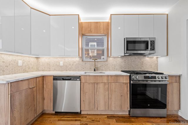 190-10 114th Drive, Saint Albans, NY 11412