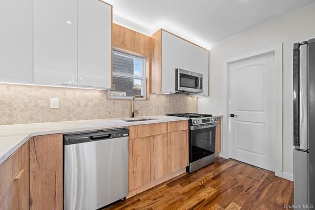 190-10 114th Drive, Saint Albans, NY 11412