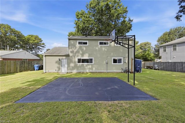 328 Bernice PL, Virginia Beach, VA 23452