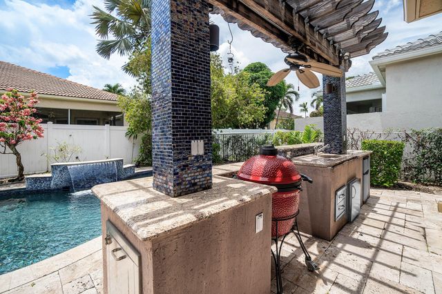 7060 VIVALDI Lane, Delray Beach, FL 33446