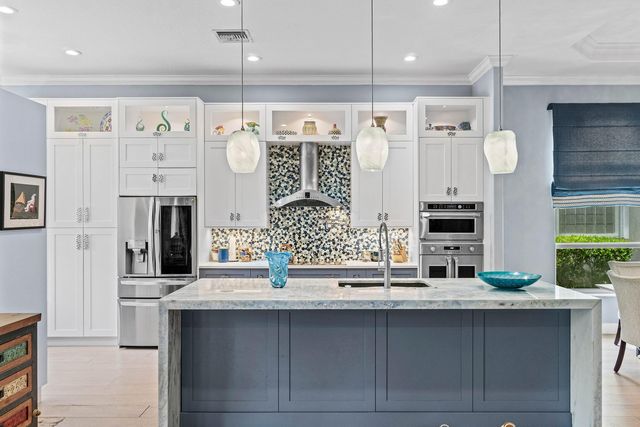7060 VIVALDI Lane, Delray Beach, FL 33446