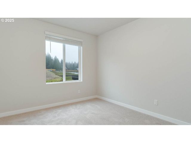 9463 Se Crystal Rose St, Happy Valley, OR 97086