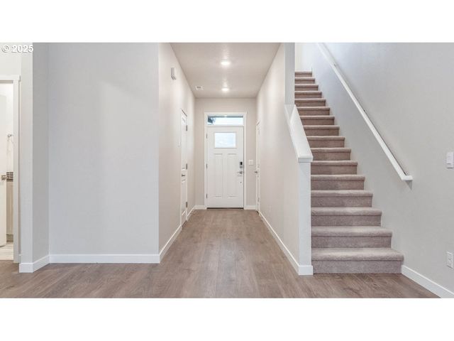 9463 Se Crystal Rose St, Happy Valley, OR 97086