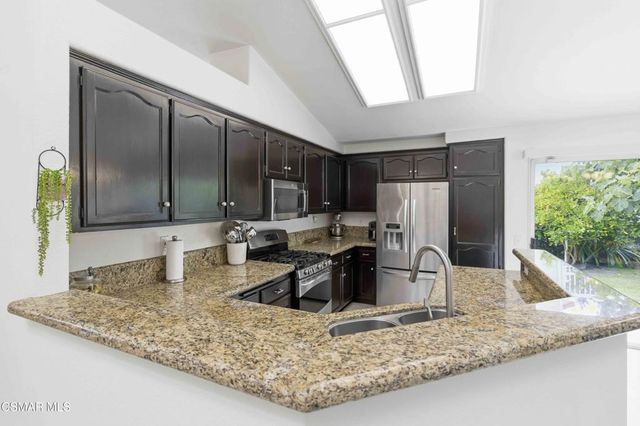 15497 Mallory Court, Moorpark, CA 93021