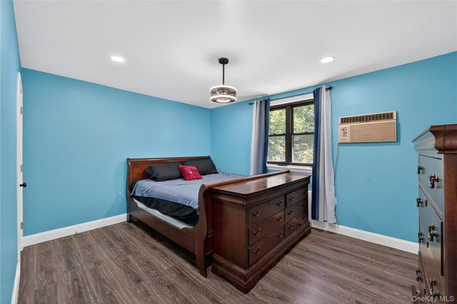 56-21 Douglastion Parkway Upper, Douglaston, NY 11362