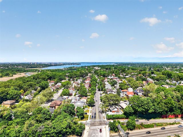 56-21 Douglastion Parkway Upper, Douglaston, NY 11362