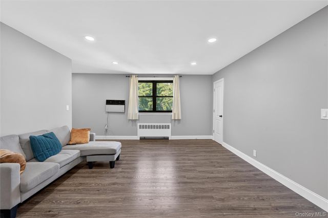 56-21 Douglastion Parkway Upper, Douglaston, NY 11362