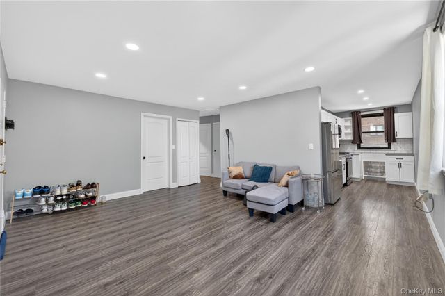 56-21 Douglastion Parkway Upper, Douglaston, NY 11362