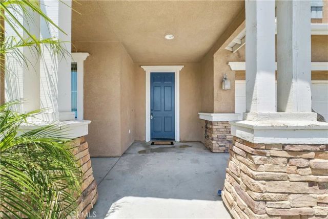 906 Sparrow, Perris, CA 92571