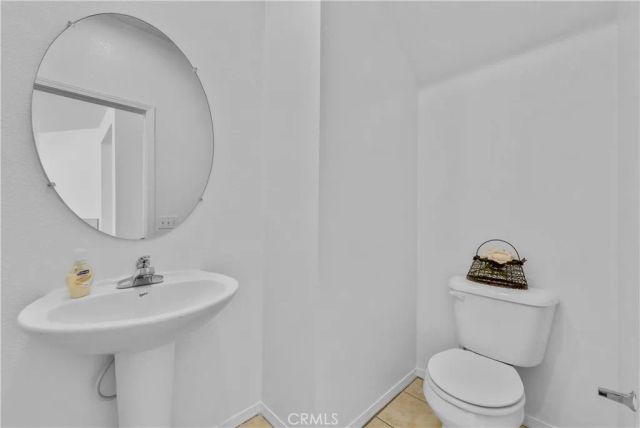 906 Sparrow, Perris, CA 92571