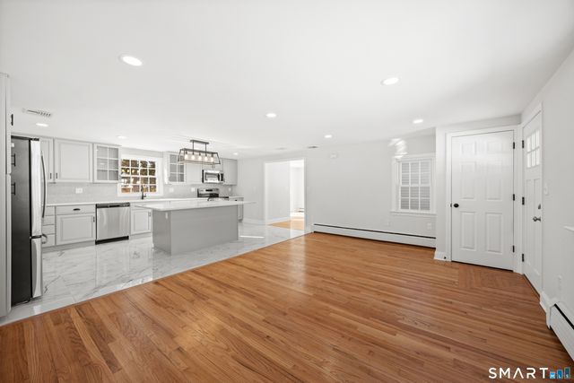 70 Scrub Oak Road, North Haven, CT 06473