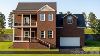 753 Chatsworth Circle, Lenoir, NC 28645