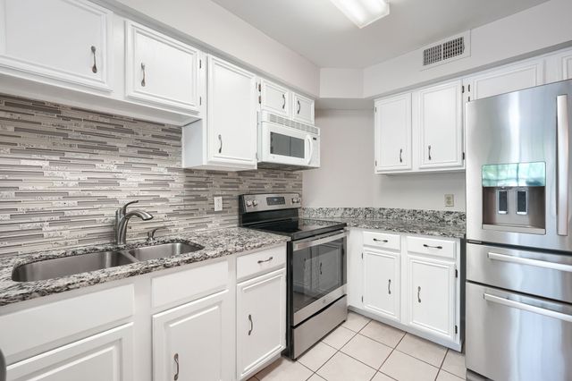 406 Santa Fe Trail 45, Irving, TX 75063