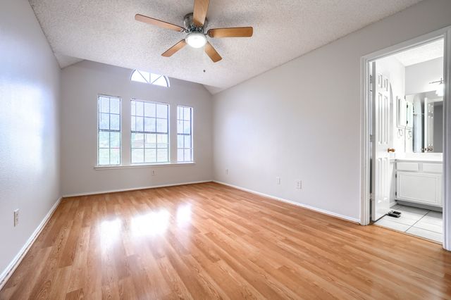 406 Santa Fe Trail 45, Irving, TX 75063