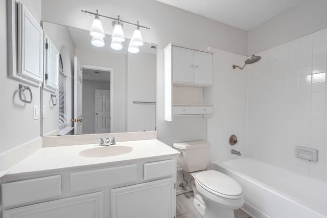 406 Santa Fe Trail 45, Irving, TX 75063