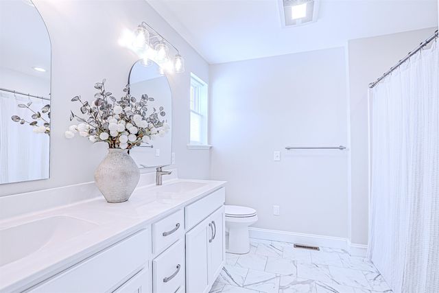 7 Cardinal Lane B, Epping, NH 03042