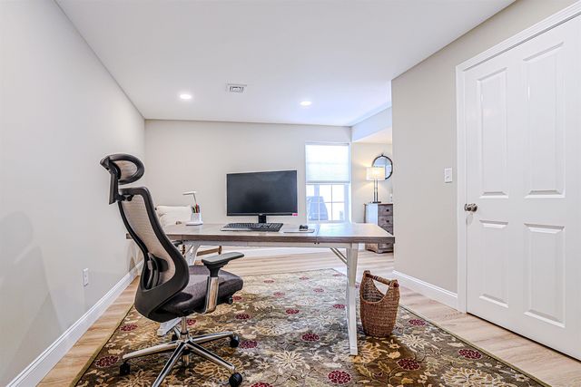 7 Cardinal Lane B, Epping, NH 03042