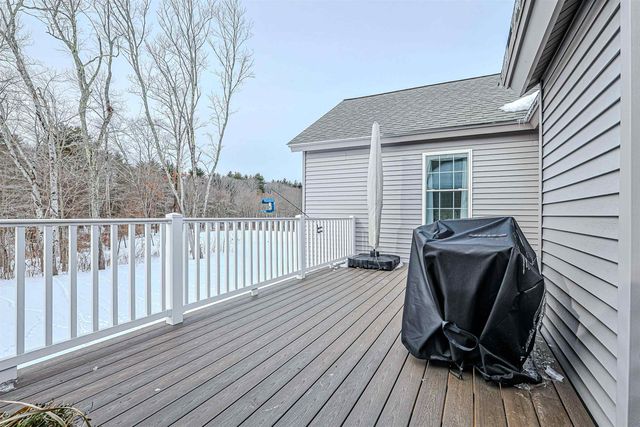 7 Cardinal Lane B, Epping, NH 03042