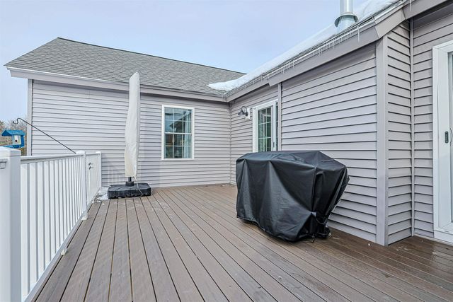 7 Cardinal Lane B, Epping, NH 03042