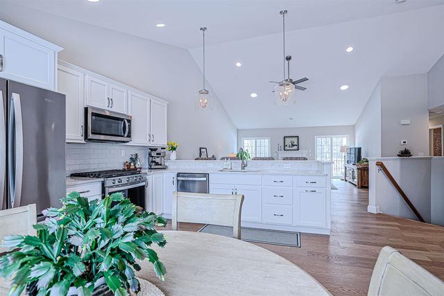 7 Cardinal Lane B, Epping, NH 03042