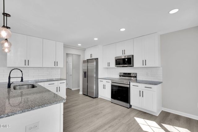 25 Briarwood Place, Sanford, NC 27332