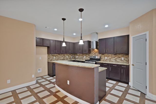 151 Crump Circle, Red Oak, TX 75154