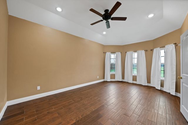 151 Crump Circle, Red Oak, TX 75154