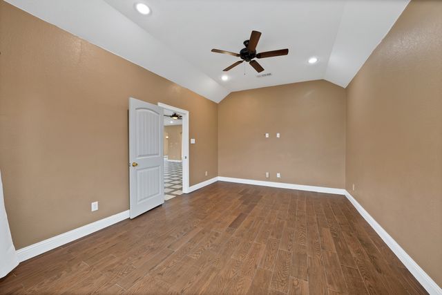 151 Crump Circle, Red Oak, TX 75154